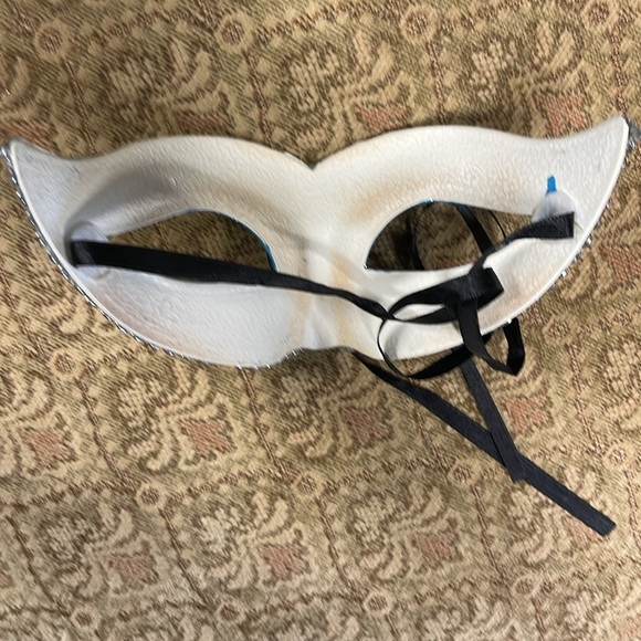 New Orleans Masquerade Mask | hand crafted - Picture 2 of 5